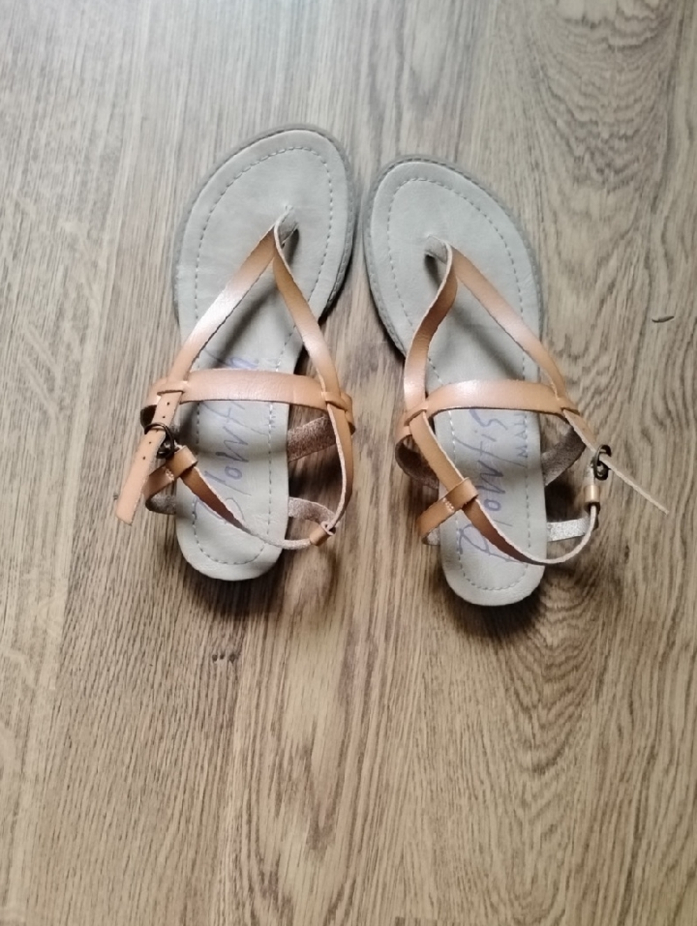 Blowfish Women’s Tan Strappy Thong Sandals